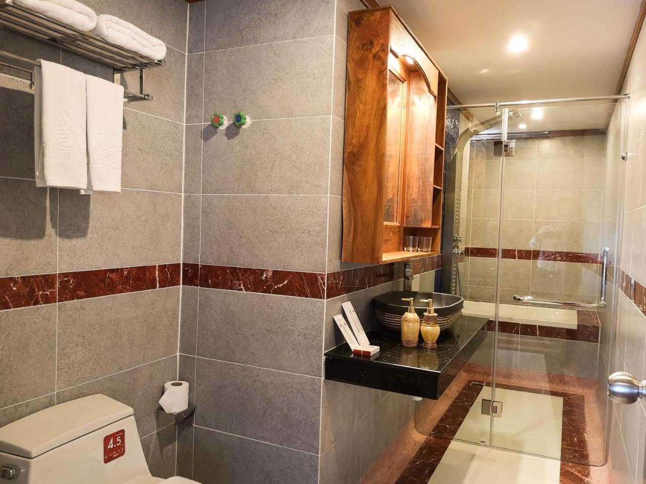 Okay Palace Hotel Phnom Penh